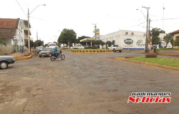Mulher fica ferida em acidente de trânsito no centro de Três de Maio - foto 3