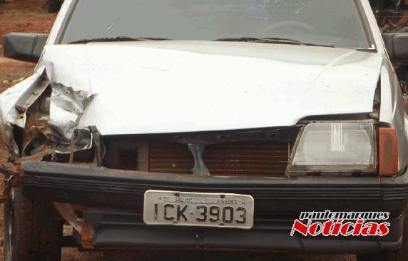 Motorista bate em automóvel estacionado e é detido por embriaguez, em Três de Maio - foto 2