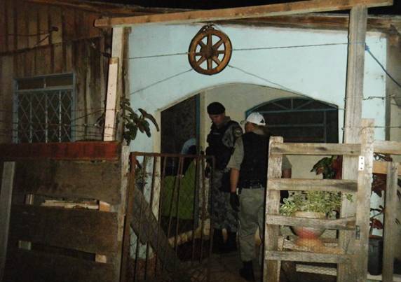 Homem é morto pelo próprio filho ao levar 26 facadas na madrugada desta terça-feira, em Santo Ângelo