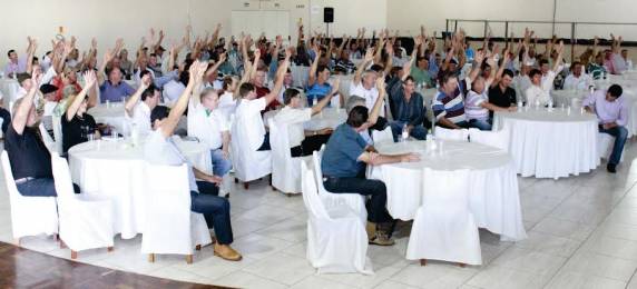 EM DINHEIRO AOS(AS) ASSOCIADOS(AS)