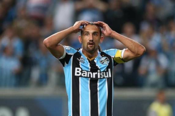 Nos pênaltis, Grêmio perde para o San Lorenzo e está
eliminado da Libertadores - foto 2