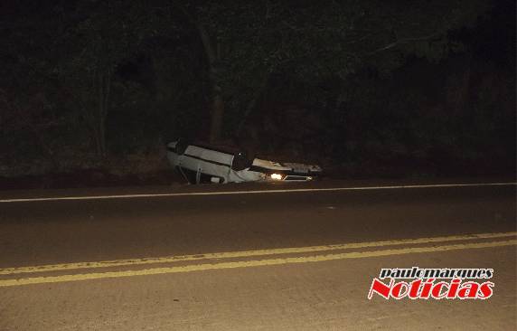 Motorista perde o controle e capota automóvel na ERS 342 em Três de Maio - foto 3