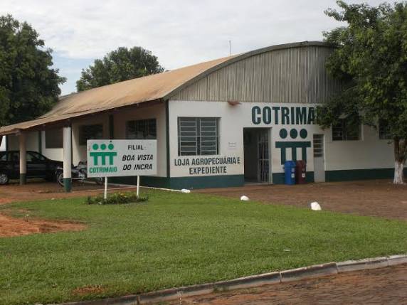 Mais uma importante ação dentro do projeto de reestruturação da COTRIMAIO 

aconteceu na segunda-feira, 05, com a entrega de várias filiais para a COTRICRUZ. 
