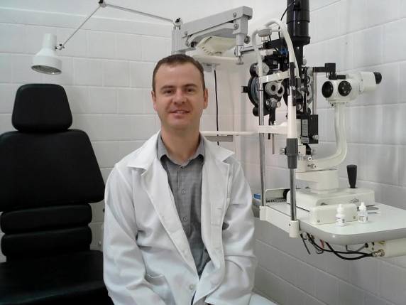 Para oftalmologistas do HSVP, a 

tecnologia e a constante atualização são fundamentais na área, tanto para diagnosticar doenças como para trata-las precocemente