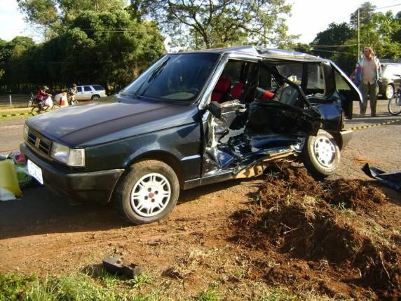 Colisão entre caminhonete e automóvel provoca uma morte em Santa Rosa - foto 3
