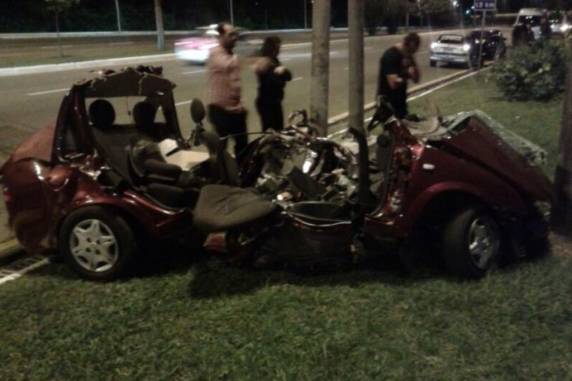 Único sobrevivente de acidente com 3
mortes segue na UTI em Florianópolis - foto 2