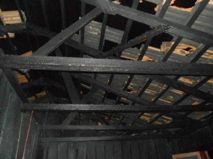 Homem é assassinado e casa do
autor do homicídio é incendiada - foto 2
