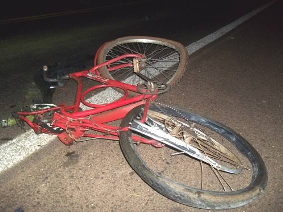 Tragédia: Ciclista morre atropelado por carreta na BR 285, em Ijuí - foto 2