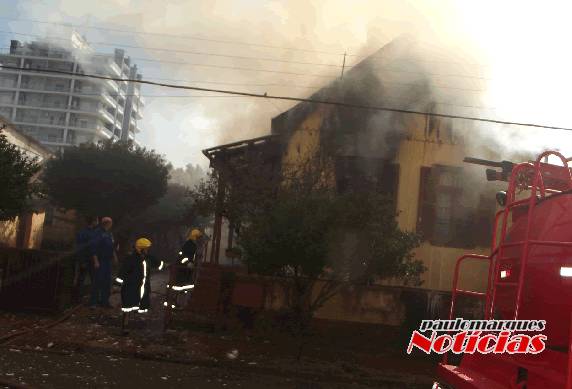 Aquecedor provoca incêndio em casa de idosa no centro de Três de Maio - foto 3