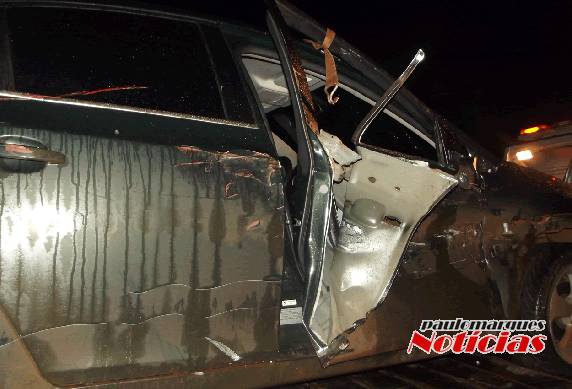 Acidente envolve automóvel e caminhão no trevo da ERS 342 com a Av. Sen. Alberto Pasqualine - foto 3