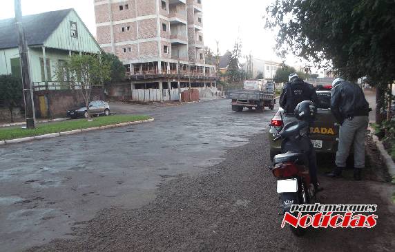 Jovem Fica ferida em acidente de trânsito na Av. Santa Rosa, no
centro de Três de Maio - foto 3
