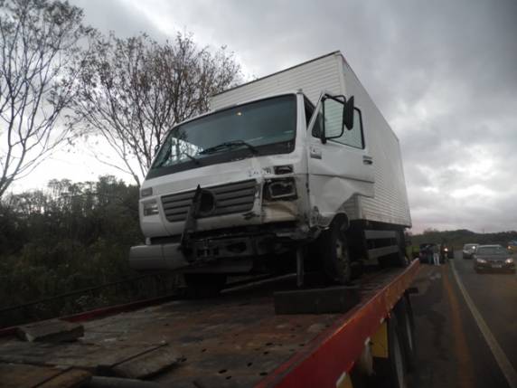 Colisão entre carro e caminhão resulta em uma morte na BR 386 em Soledade - foto 2