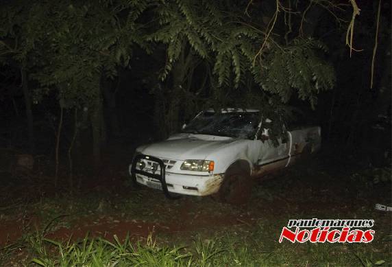 Motorista sai ileso depois de capotar caminhonete na ERS 342 em
Independência - foto 3