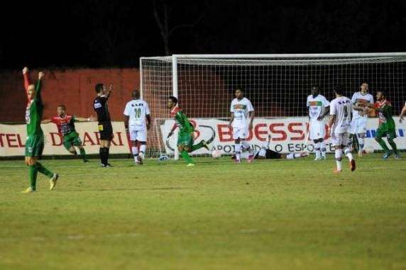 Time do 

norte do Estado reverteu vantagem do adversário nas Castanheiras