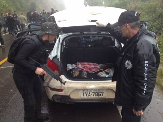 Brigada Militar e Polícia Civil está com cerco montado na região de Candelária e Passa 

Sete. As vítimas seriam todas assaltantes