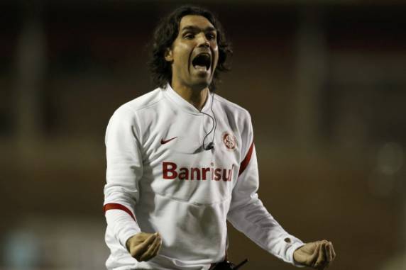 Ex-jogador do Inter Fernandão
morre em acidente de helicóptero - foto 3