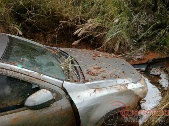 Motorista perde
controle do veículo e sai da pista na caótica ERS 155 em Santo Augusto - foto 3
