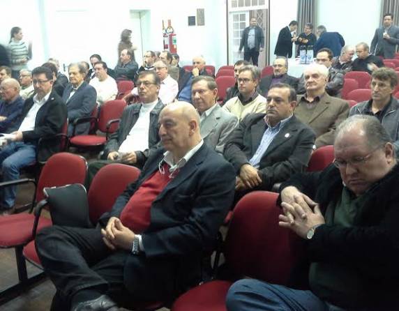 Prefeito Casali participa de debate sobre ampliação do Aeroporto Luís Alberto Lehr - foto 3
