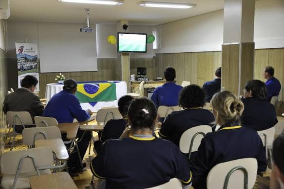 Pacientes e
colaboradores do HSVP assistem aos jogos da Seleção - foto 3
