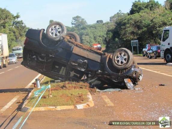 Três
pessoas se feriram em acidente na BR 468 no trevo de Três Passos - foto 2