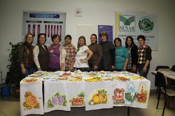 Secretaria da
Mulher promove cursos em parceria com o SENAR - foto 2