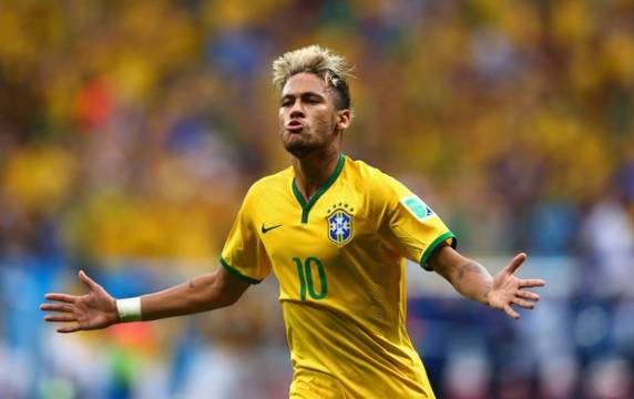Atacante 

compensa atuação irregular da Seleção, vira artilheiro da Copa, vê fim do jejum de Fred, brilho de Fernandinho e desenha caminho do hexa