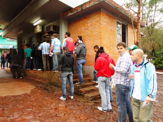 Entrada de argentinos pela Aduana de Porto Mauá - foto 2