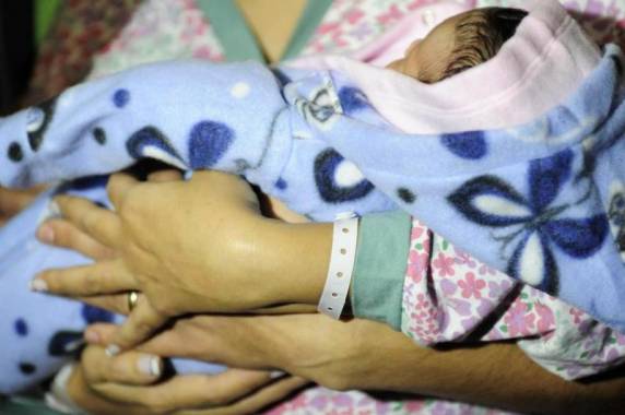 Suspeita de levar recém-nascida de 

hospital é presa em Porto Alegre - foto 2