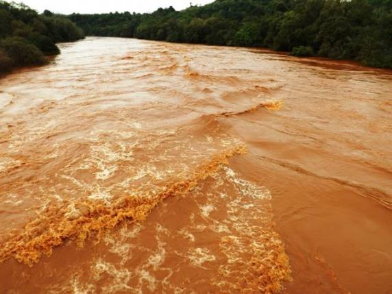 Terceira noite de chuva forte na semana deixa regiões ribeirinhas em alerta na Fronteira Noroeste - foto 3