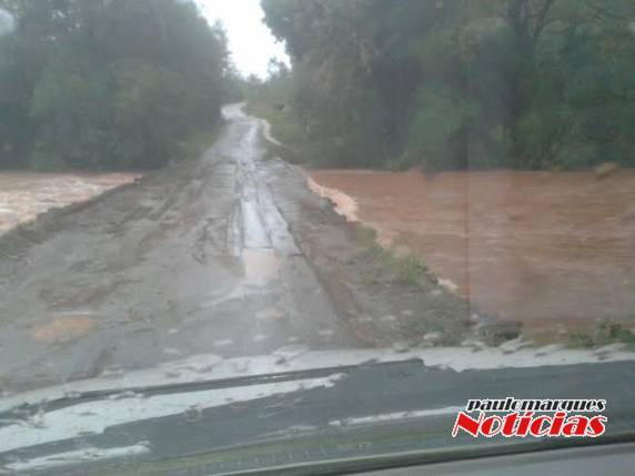 Suspensa a travessia de balsa no Rio Uruguai na região - foto 3