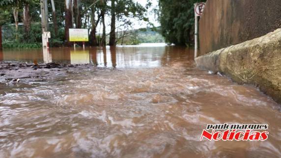 Leito do Rio Uruguai cresce 15 cm por hora em Porto Mauá - foto 2