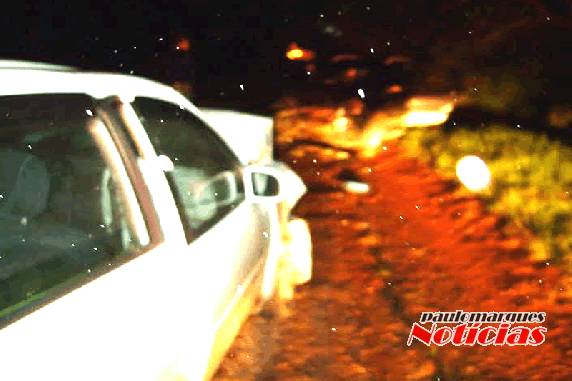 Cinco pessoas se feriram em colisão entre
carro argentino e brasileiro em Giruá - foto 2