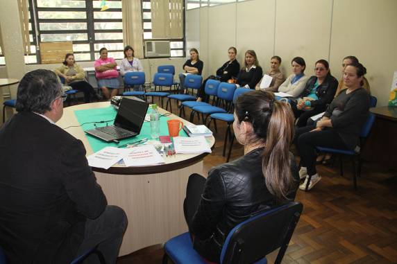 Secretaria de Educação realiza capacitação para Merendeiras - foto 2