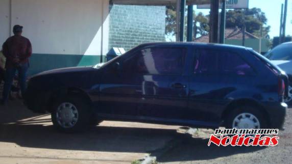 Motorista bate em veículo estacionado e foge, mas é
descoberto logo em seguida pela polícia - foto 2