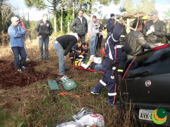 Grave acidente envolve três veículos na BR 285 em Passo Fundo, um deles é Santa Rosa - foto 2