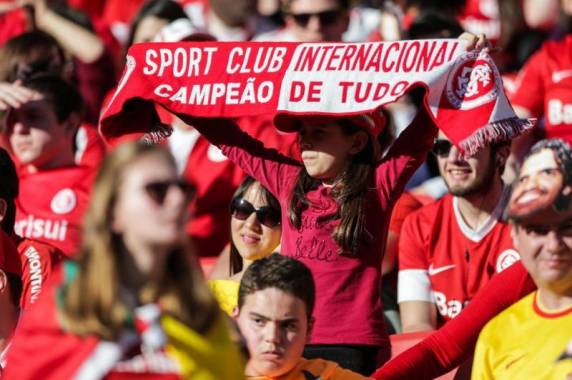 Inter goleia o Flamengo por 4 a 0 em domingo de lembrança a
Fernandão - foto 2