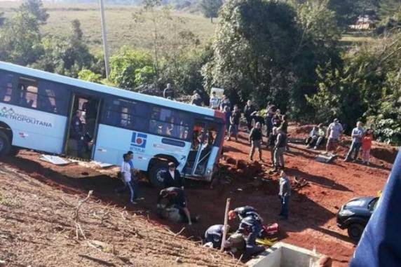 Bebê morre em colisão que deixou 20 feridos em rodovia do RS, diz
hospital - foto 2