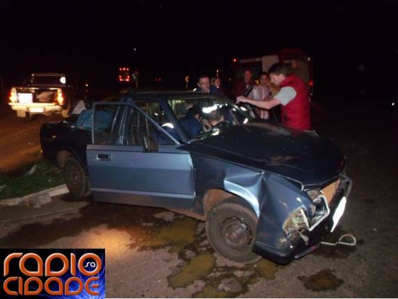 Acidente envolve veículos de Crissiumal e Três Passos, na ERS 344 em Santo Ângelo  - foto 2