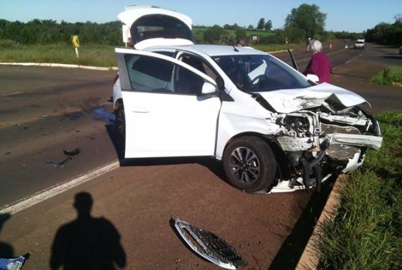 Colisão no trevo da ERS 344/BR 392 provoca danos materiais na tarde deste domingo, em Santo Ângelo - foto 3