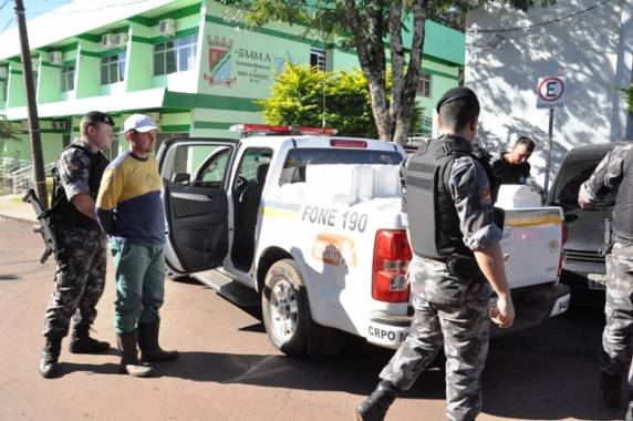 Trio é preso em 

Ijuí com contrabando e 2 veículos clonados - foto 2