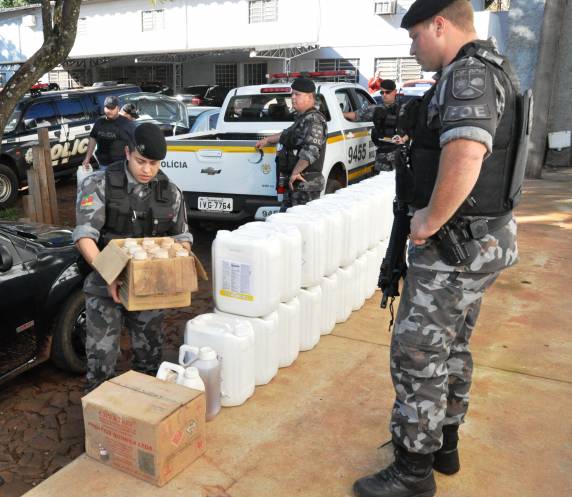 Trio é preso em 

Ijuí com contrabando e 2 veículos clonados - foto 3