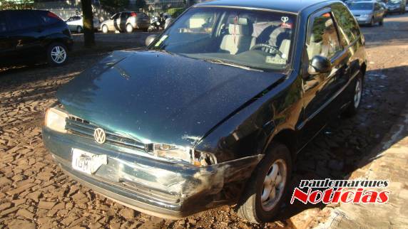 Acidente com danos
materiais no centro de Três de Maio - foto 2