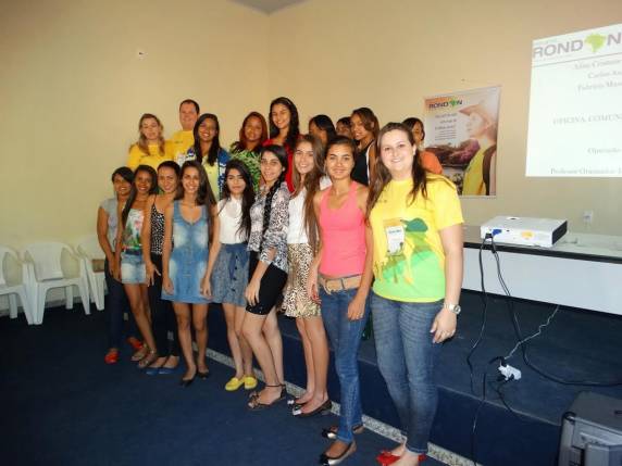 Comunidade mirabelense é 

contemplada com diversas oficinas - foto 2