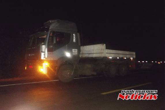 Duas carretas colidem lateralmente na ERS 342 em Três de Maio - foto 2