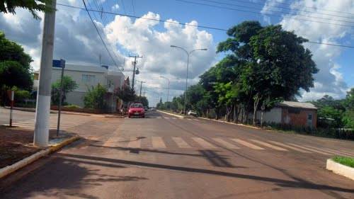 A manifestação ocorre 

nesta segunda-feira (04)