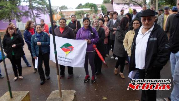 Os municipários não aceitam cortes de insalubridade, determinados pelo prefeito