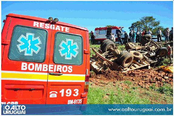 Acidente entre caminhão e caminhonete deixa mãe e filho mortos na BR-386, em Seberi - foto 3