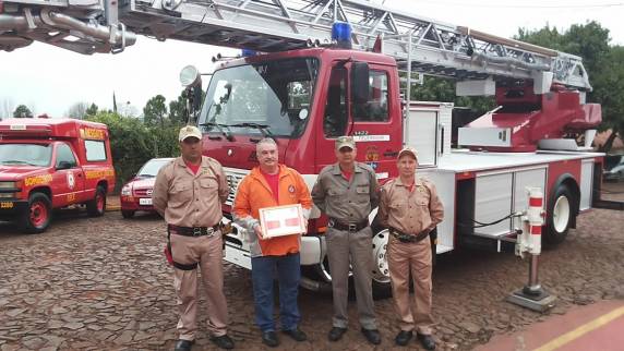 Bombeiros
Voluntários de Horizontina recebem Insignes em solenidade - foto 2