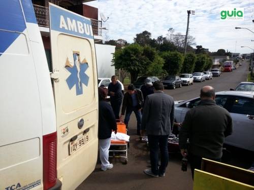 Acidente de trânsito deixou motociclista
ferido na Avenida Castelo Branco em Crissiumal - foto 3