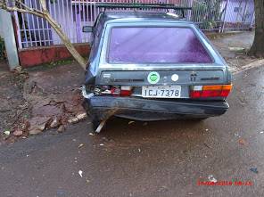 Motorista destrói carro e
foge após acidente em Ijuí - foto 3